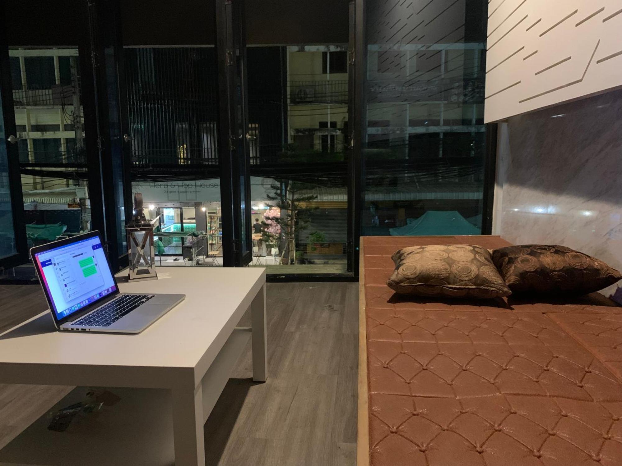 Susu Khaosan Hostel กรุงเทพมหานคร ภายนอก รูปภาพ